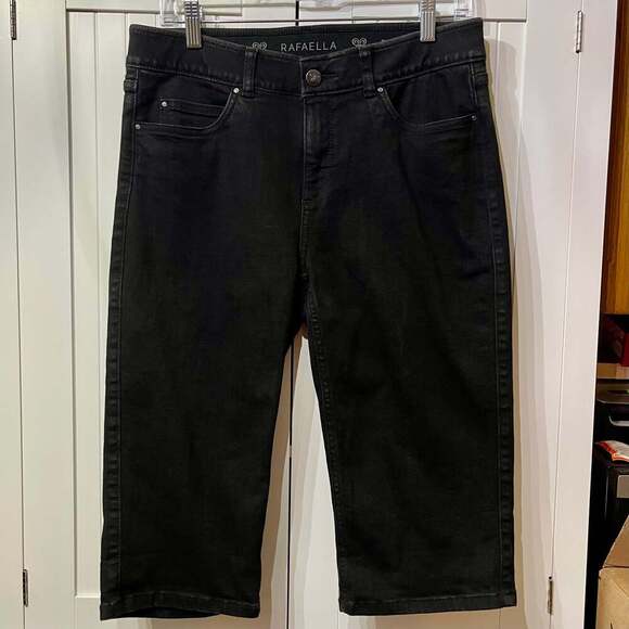 Rafaella Denim - Rafaella Black Curvy Fit Capri Jeans